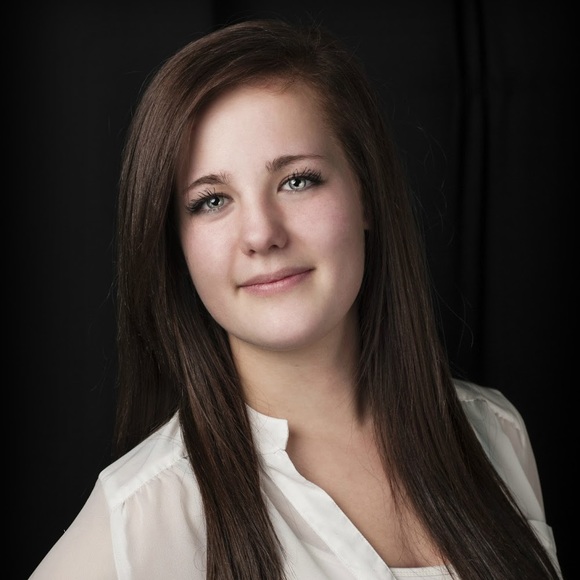 Meet your Posher, Sarah elizabeth - Picture 1 of 1